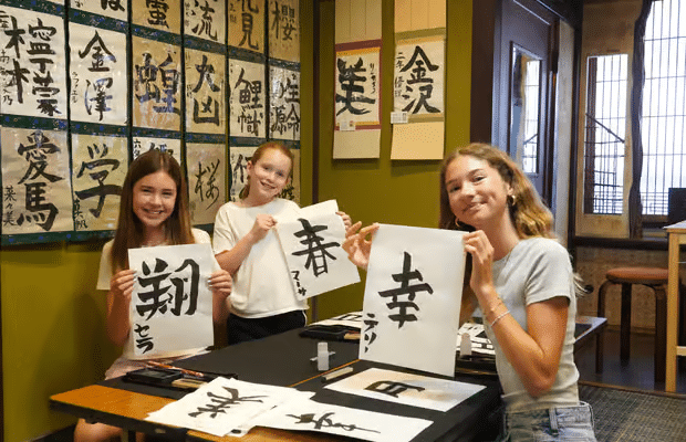 Japanese Calligraphy Class in Kanazawa - Jasumo