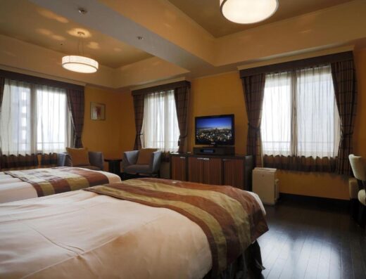 Stay at Hotel Monterey La Soeur Osaka: Hotel Near Osaka Castle & Kyobashi