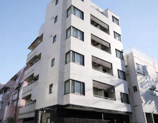 Petit Grande Nuage Tokyo: Stylish Apartment Stay Near Tokyo Skytree with Kitchen & Balcony